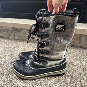 Sorel Women’s Size 9 Acid Washed Look Lace Up Waterproof Snow Winter Boots EUC